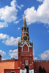 Fototapeta na wymiar Spasskaya tower on Red Square in Moscow
