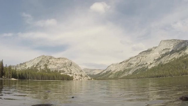 Timelapse of the Yosemite Park, close to the Tioga road
