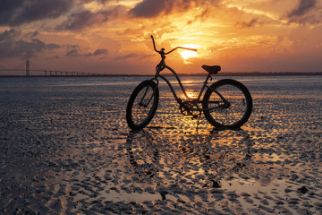 Fototapeta premium Bicycle Silhouette, St Simons Island, GA