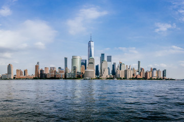 Obraz premium Skyline of Downtown Manhattan over Hudson River