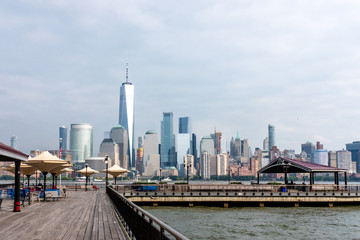 Fototapeta na wymiar Skyline of Downtown Manhattan over Hudson River