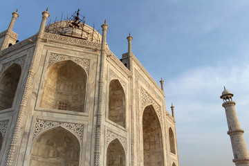 Fototapeta na wymiar The details of architecture of Taj Mahal in Agra