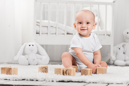 Baby Playing With Blocks Images – Browse 73,633 Stock Photos, Vectors