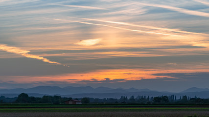 Abenddämmerung mit wunderschöner Färbung