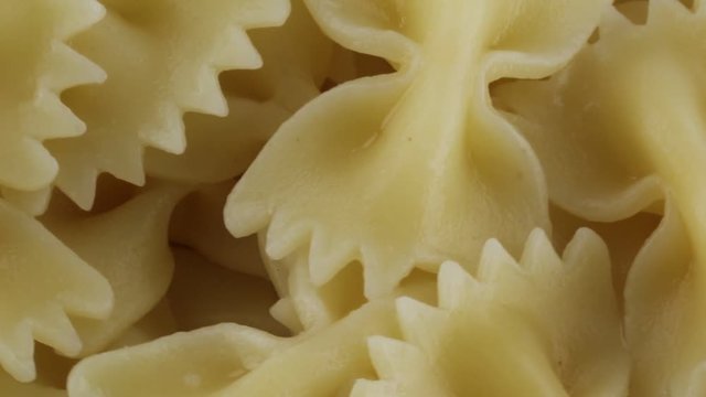 Pasta a forma di farfalle 