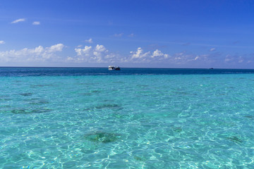 サンゴ礁の海が美しいインド洋