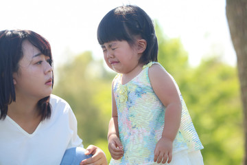 泣く女の子