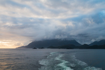 Pazifik im Sonnenuntergang in Alaska