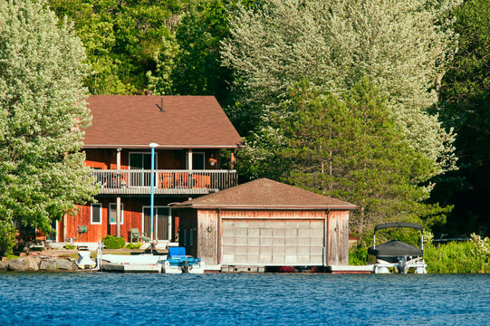 Cottage witha boathouse