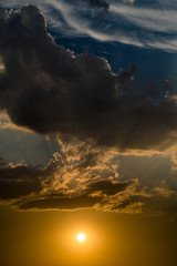 Nuvens ao entardecer