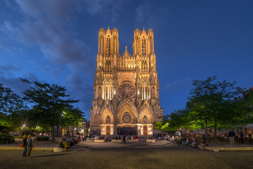 Reims cathedral summer night light show, Champagne region, France - obrazy, fototapety, plakaty