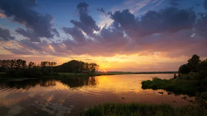 Foto op Canvas вечерний пейзаж на уральской реке на закате, Россия © 7ynp100