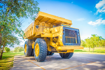 Super Dump Truck
