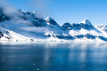 Fototapeta na wymiar Svalbard - Arctic Landscape, North Pole - Norway