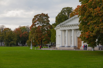 Fototapeta na wymiar Autumn Park, Yelagin Island, St. Petersburg, Russia