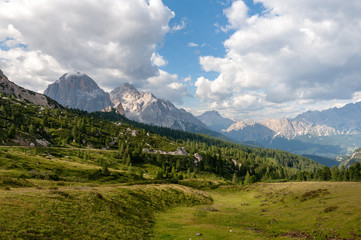 Fototapeta na wymiar Mountain Scenery of the Italian Dolomites on a summers Afternoon