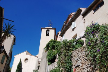 Midi de la France: Village de Ramatuelle (Var)