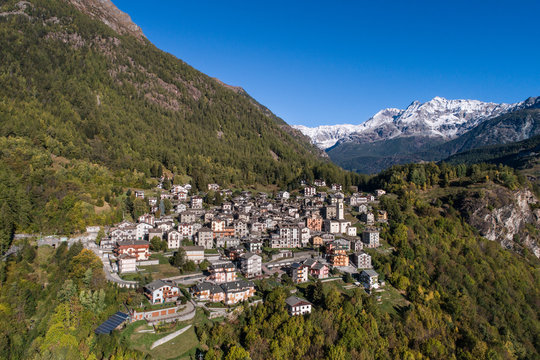 Mountain village, aerial photo.
Valmalenco, little village of Primolo