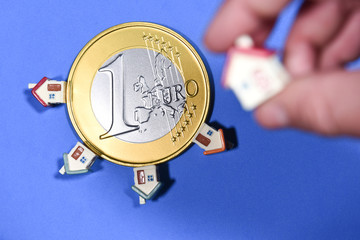 finances argent euro BCE richesse banque bancaire immobilier maison