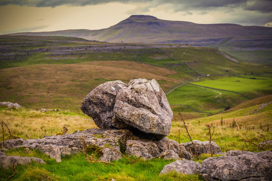 Ingleborough (723 m or 2,372 ft) is the second-highest mountain in the Yorkshire Dales