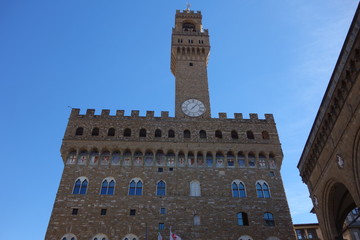 Fototapeta premium Palazzo Vecchio overlooks Piazza della Signoria