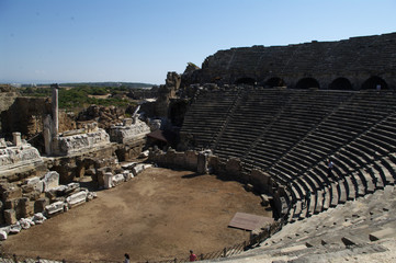 roman amphitheater in turkey