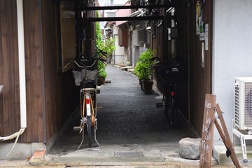 京都市内のの路地 - obrazy, fototapety, plakaty