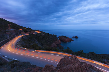 Route de bord de mer dans l'Esterel