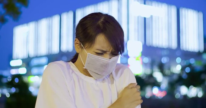 woman get cold