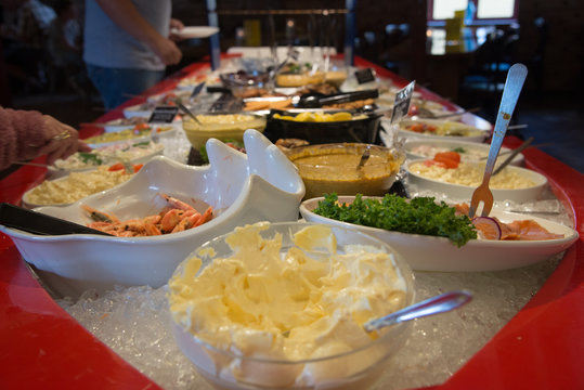Fischbuffet in Gudhjem, Gastronomie auf Bornholm, D&auml;nemark