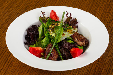 Salad with liver