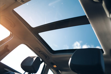 Panoramic sun roof in the car
