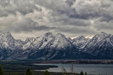 Grand Tetons-Jackson Lake 8B7827H