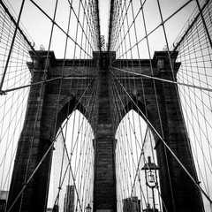 Brooklyn bridge in black and white