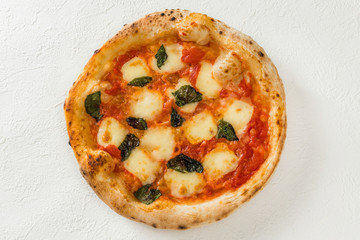 ピッツア　Italian home-made pizza
