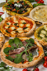 ピッツア　Italian home-made pizza
