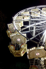 detail of a ferris wheel at night in christmas