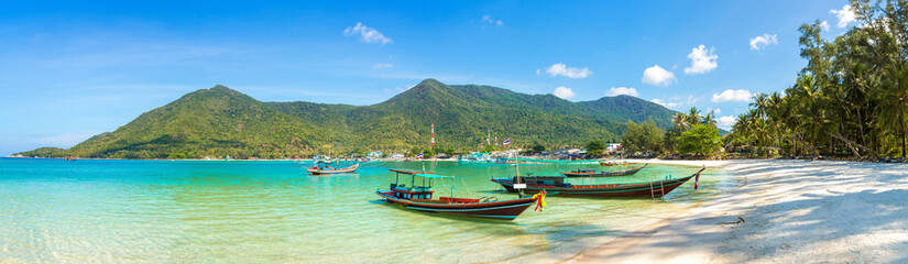 Obraz premium Fisherman boat on Phangan Island