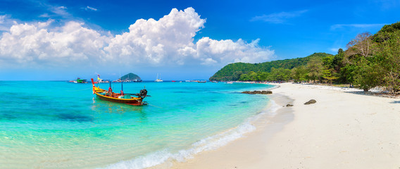 Fototapeta na wymiar Coral (Ko He) island , Thailand