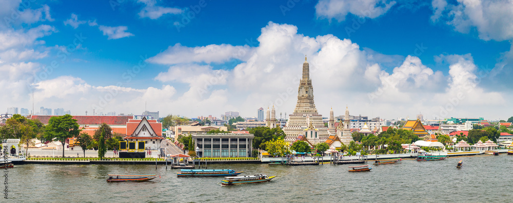 Canvas Prints wat arun temple in bangkok