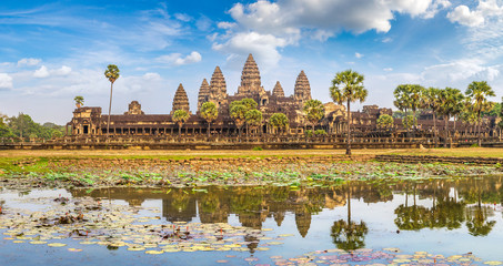Angkor Wat temple in Cambodia - obrazy, fototapety, plakaty