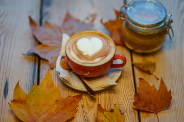 Coffee Latte with leafs of Autumn Thames 