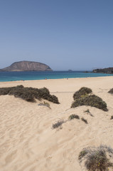 Isole Canarie: la spiaggia Playa de Las Conchas a nord di La Graciosa, l'isola principale dell'arcipelago Chinijo a nord ovest di Lanzarote