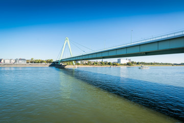 Severinsbrücke in Köln