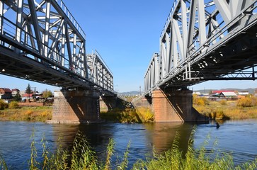 Train bridges' bottom