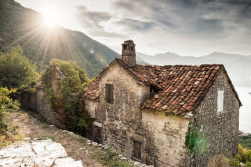 Fototapeta premium Gornji Stoliv ruines (Boka Kotorska, Montenegro 2018)