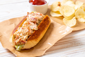homemade lobster roll