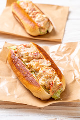 homemade lobster roll