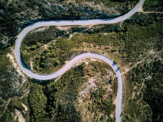 Foto op Plexiglas Luchtfoto kronkelende weg © haveseen