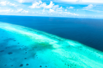 Obraz premium 夕焼け, 海, 太陽, 空, 水, 日の出, 浜, 帆船, 地平線, 自然, オレンジ, 雲, 風景, 今夜, 夜明け, 旅行, ボート, 光, クルーズ, モルジブ, モルディブ, リラックス, カップル, 家族, ツアー, 海外, 地中海, インド洋, ハワイ, 沖縄, 海南島, リゾート, 水上, ヴィラ, 高級, ホテル, 民泊, 旅館, 老舗, 料理, 和食, 洋食, フランス, イタリ